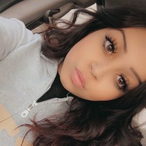 Meet your Posher, Yuliana